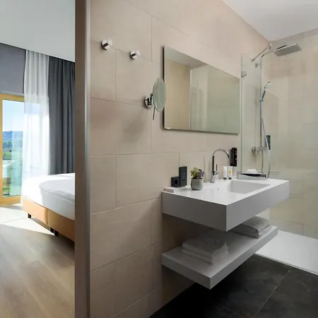 Hotel Mk Tirana 5*