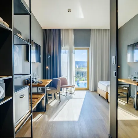 Hotell Mk Tirana Rinas
