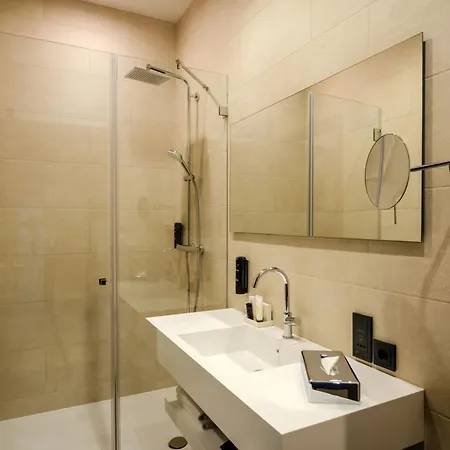 Hotel Mk Tirana 5*