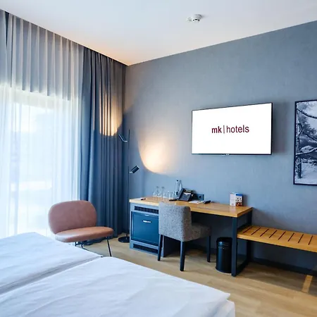 Mk Tirana Hotell 5*
