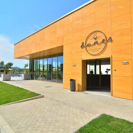 Mk Resort Tirana 5*