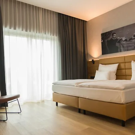 Mk Tirana Hotel 5*