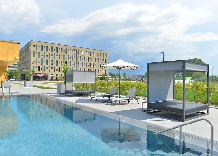 فندق Mk Tirana 5*