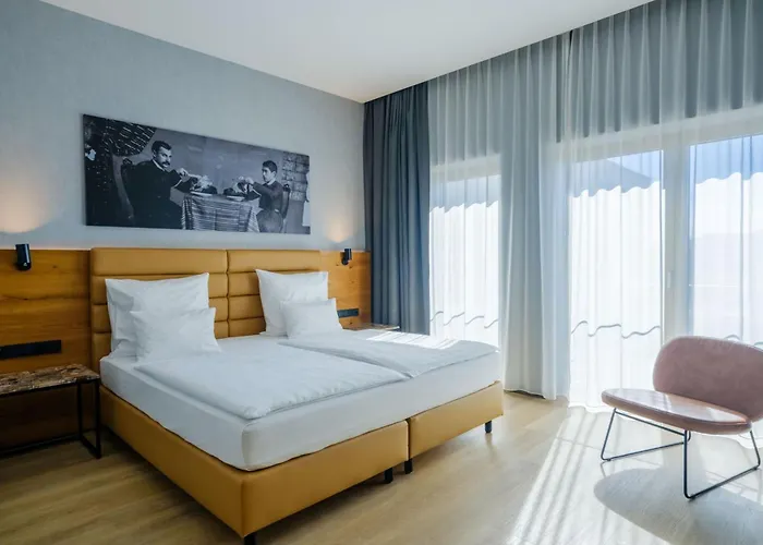 Mk Tirana 5*