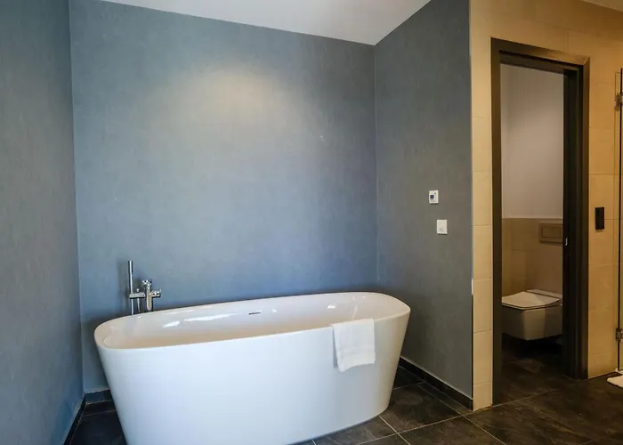 Mk Tirana Hotel 5*