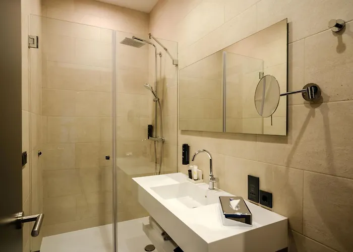 Hotel Mk Tirana 5*